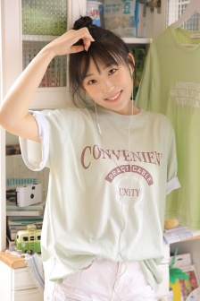 女性开裆裤无遮挡