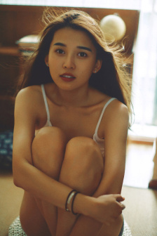 女同